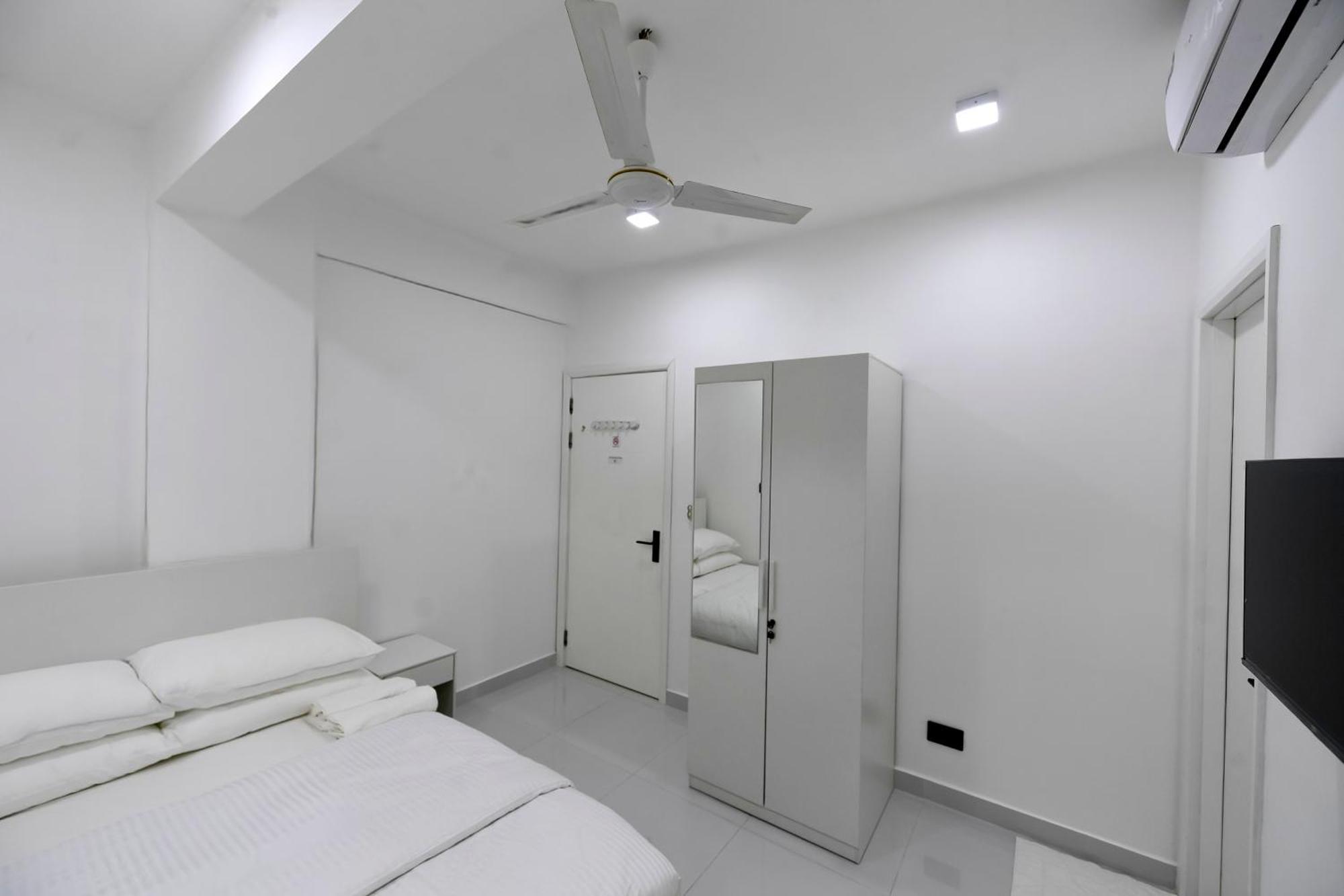 Seaview Apartment By Lin Residences Male Luaran gambar